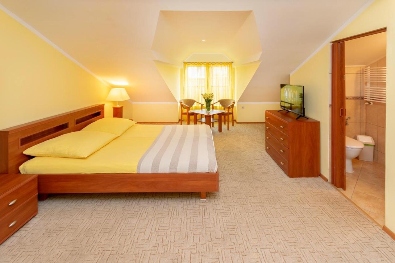 Pensjonat Marynarski - Apartamenty Darłówko Exterior foto